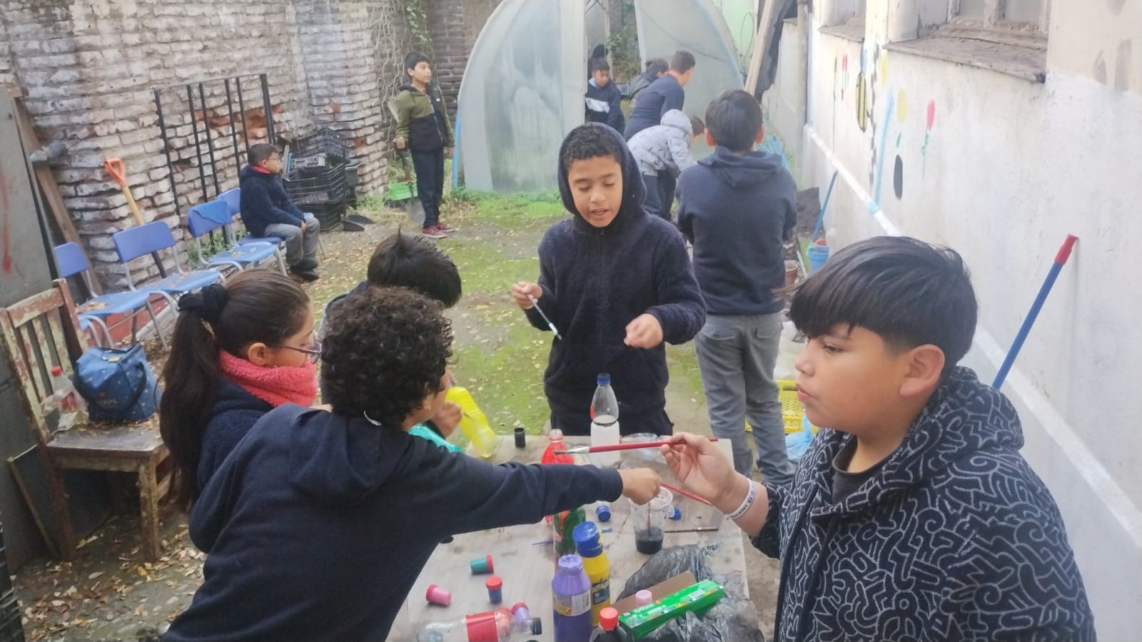 BRIGADA MEDIO AMBIENTAL LAS ABEJITAS